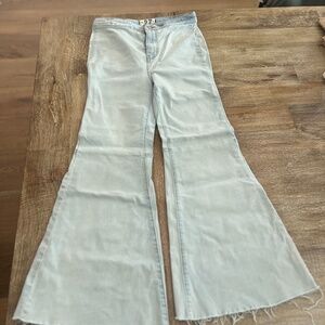 We the Free Stretch Denim Flare Hem Jeans Women’s size 27